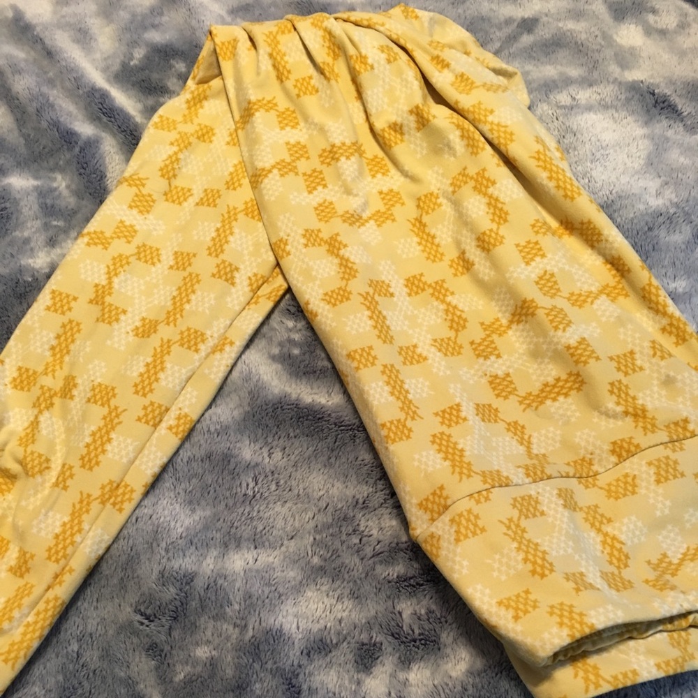 Tall and Curvy LuLaRoe Leggings